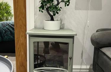 Modern Private Guest Suite Near Heathrow Free Parking & Garden - Foto 15