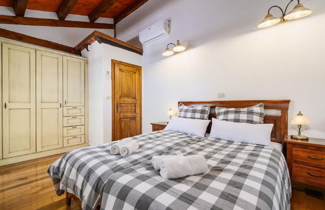 Beautiful Stone Villa in Tinjan With Swimming Pool - Foto 4