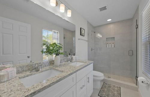 Brand New beautiful house with a luxury backyard - Foto 19