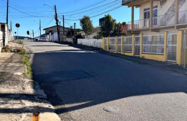 Casa espaçosa e aconchegante Cama King e ar condicionado - Foto 18