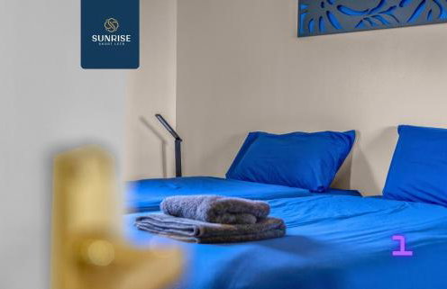 Muirton House 2 - INVOICE and REDUCED PRICE only via SUNRISE SHORT LETS DUNDEE, SLEEPS 8 has 4 Twin Bedrooms with 4 Car Parking, 2 Baths, 5 Smart TV, Fully Equipped, Garden, Free WiFi, and ONLY 9 Mins to STANNERGATE Ports - Foto 56