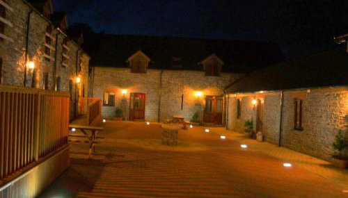 The Carthouse - Photo 4