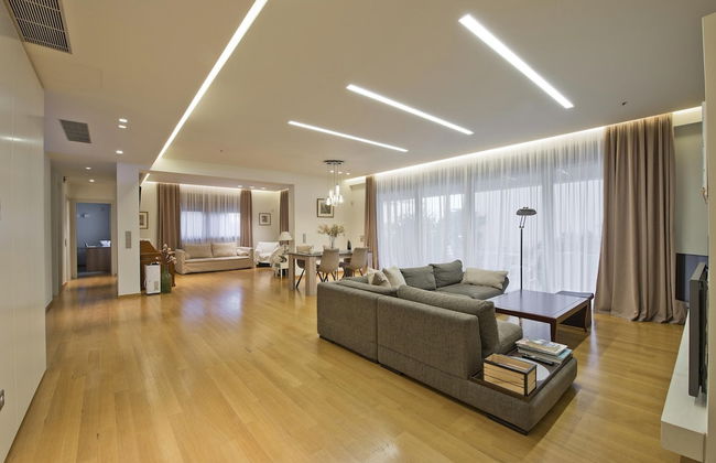 Vari Views in Vari With 3 Bedrooms and 3 Bathrooms - Foto 1