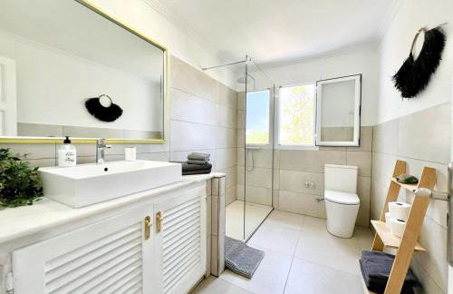 Villa walk to O beach large pool BBQ - Foto 29