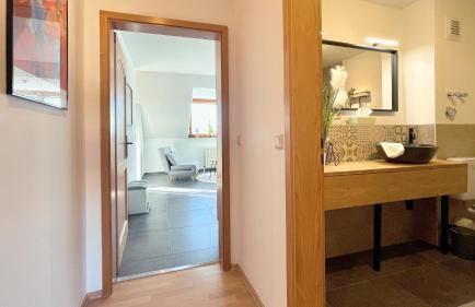 Feinzeit Lofty Luna - 3 SZ, 2 Bäder, 6 Gäste, Parkplatz, Ruhe & Komfort - Photo 13