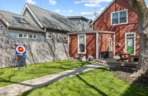 Stay & Play Indy- Indoor Fun - 5 Min to Downtown - Sleeps 10 - Arcade fun - Foto 67