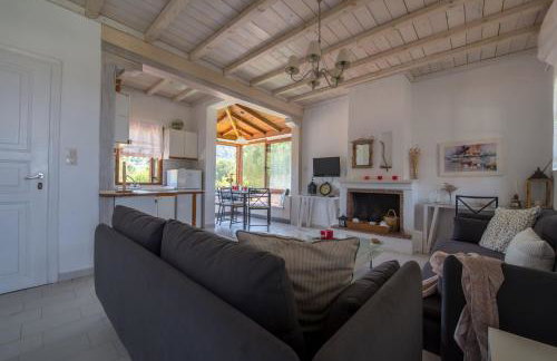 Maistros Holiday Home - Photo 5
