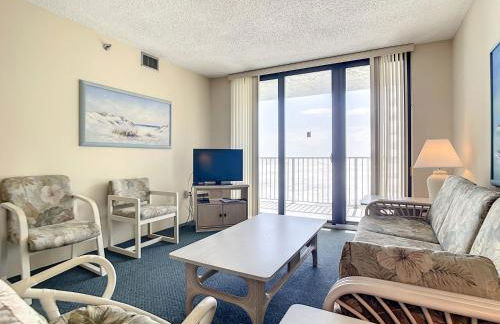 Ocean View with a beachfront pool at Ocean Trillium Condo ~ 402 - Foto 1