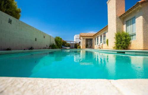 Luxury 1900 SQ FT House Huge 46 FT Pool & Hot SPA - Foto 24