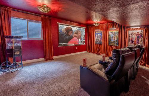 Movie Theater and Mini Golf with 2 King Beds - Foto 19