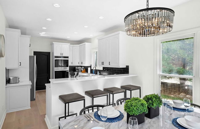 Knotty Pines by Avantstay Lake Views, Renovated - Foto 13