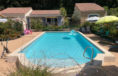 Les Hauts d'Eyragues gite Rêverie Meublé classé 4 étoiles - Foto 1