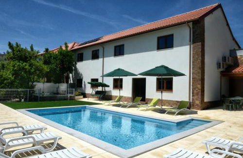 Spacious Villa in Celorico de Basto with Private Pool - Foto 1