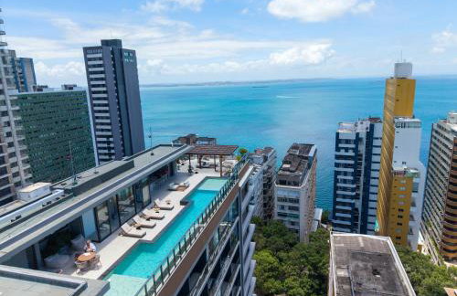 Studio Premium com Rooftop e Piscina com vista para a Baia de Todos os Santos, Portaria 24 Hr, Estacionamento, Wi-fi rápido 433Mpbs, Cozinha Compacta, Localização privilegiada próximo à praia e ao Farol da Barra - Foto 13