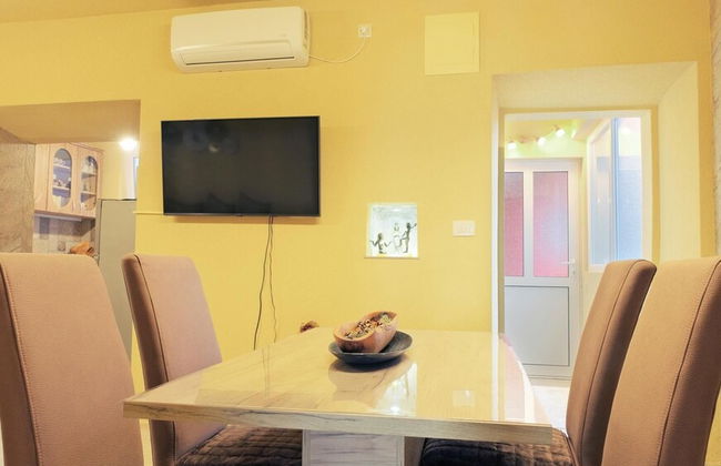 Chic and Elegant Flat Near Beach in Montenegro - Photo 10