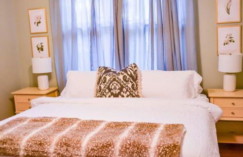 Modern & Centrally Located Stay at Calypso Dreams - Foto 53