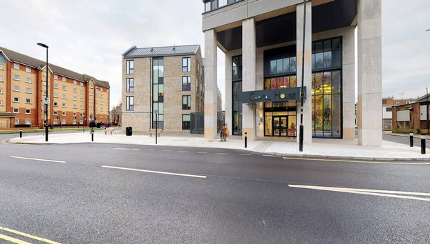 For Students Only Canvas Capital House in Southampton - Foto 2, Imagen principal