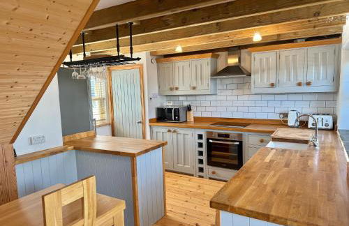 Stylish Cottage - Walk to Beach & Pubs & Fast WiFi - Foto 5