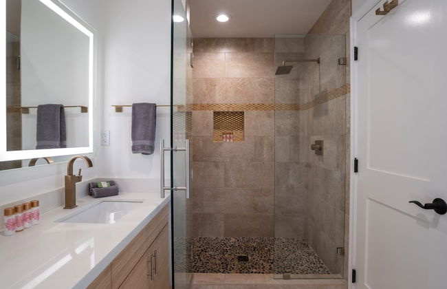 Luxurious & Spacious Ocean Vistas - Photo 36