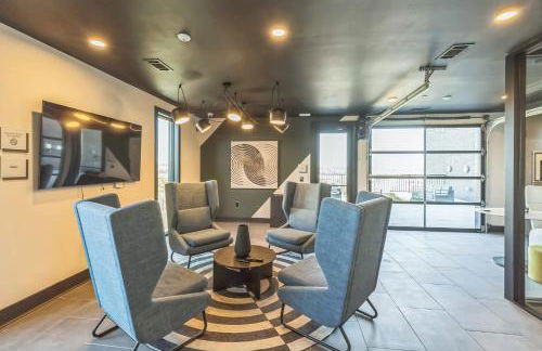 Gorgeous Apt for 8 with Rooftop & Gym Near DT - Foto 22