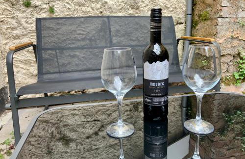 2-Bed Apartment - For Contractors & Business Travellers - Long Stays Welcome - Photo 68