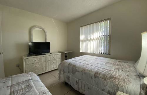 4330 Shorewalk lakeview condo close to IMG and Beach - Foto 31