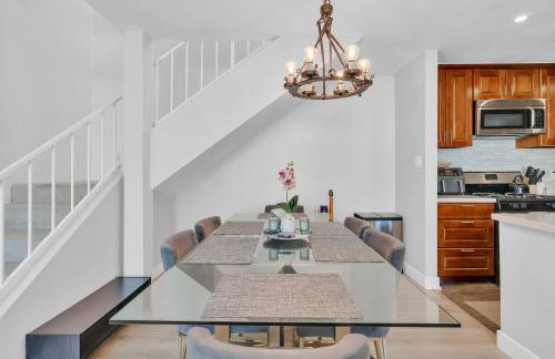 High Ceilings 3BR with Loft-2 Baths Pool & Jacuzzi - Foto 34