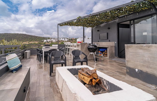 Luxurious 5-bedroom House With Air-conditioning & Private Rooftop in Juriquilla - Foto 37