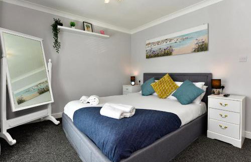 Rare Free Parking in Heart of the City - Highly Rated Townhouse & Garden - Peaceful Area Less Than 5min Walk to Beach, Shops, Bars, Arena, Marina, Parks - Foto 4