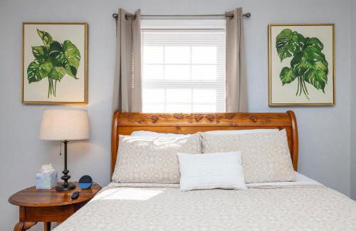 Private Hot Tub & Swing, Vintage Nintendo with Large Parking & EV ready - Foto 10