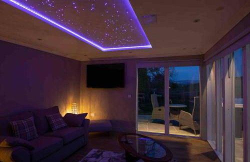 Amazing Cottage & detached Annex sleeps 8, Extra Deep Hot tub, Super Fast wifi, New for 2024 is the addition of Wood Fired Sauna - Foto 59