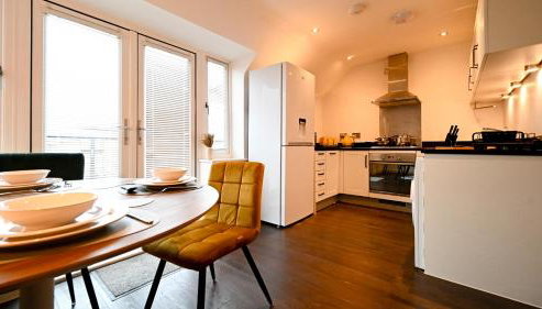 Spacious 2 Bedroom Balcony Flat with Parking and Fast WiFi - Foto 4, Other