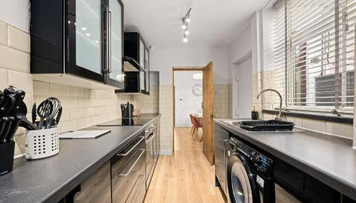 Modern and Comfy 3 Bed Manchester Home near Etihad, Coop Live Arena and Manchester City Centre - Foto 4