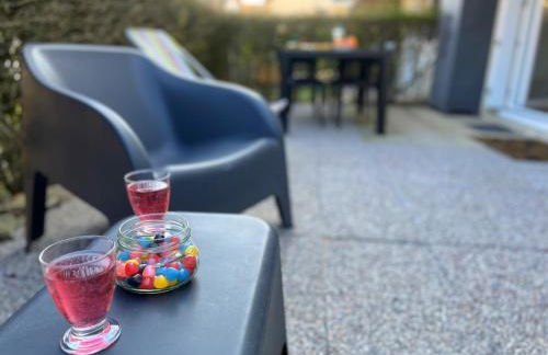 Petite cour privée - à 1minute à pied de la plage - Photo 11