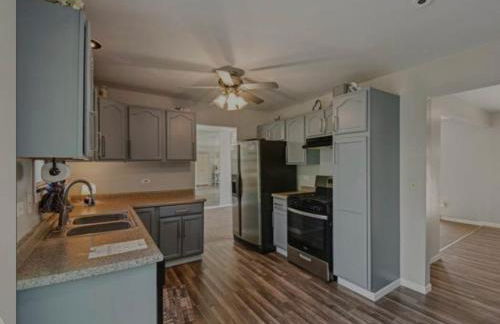 Stunning Brick Tri Level Home 420 friendly - Foto 14