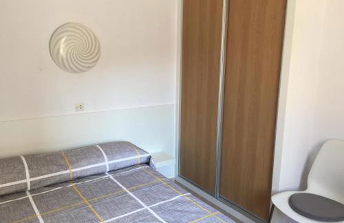 Apartamento céntrico con 2 habitaciones y Wi-Fi - Photo 5