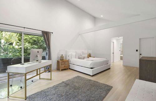 Wainscott Woods by Rove Travel - Luxe Estate with Pool - Foto 25