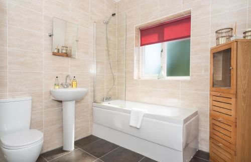 36 Westminster Road Bright & Spacious 2-Bed Home in York with Garden Pass the Keys - Foto 12