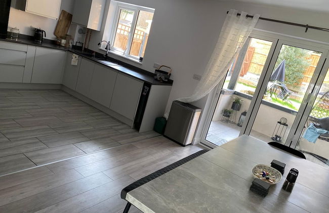 Beautiful 4-bed House - Foto 12