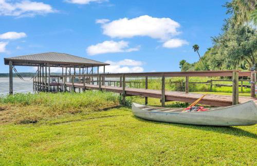 Nature's Nest Lake House - Photo 9