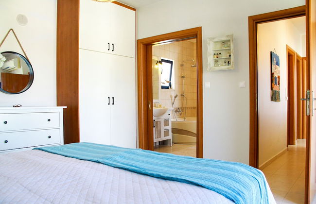 Villa Stefania with Pool - Photo 5