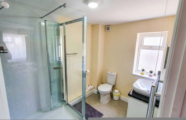 White Jasmine in Stroud - Foto 7