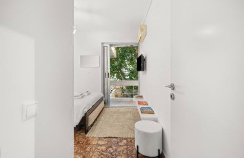Boho Coastal Retreat with Jacuzzi, 1 min to Beach - Foto 14