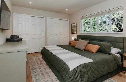 Spacious Cozy and Renovated Mountain Retreat - Foto 30