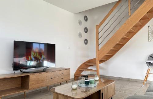 Les Voiles, maison bien équipée 10 p 2 sdb, 2 WC, spacieuse lumineuse avec jardin clos, garage, terrasse, parking privatif, à 950 m de la plage d'Asnelles et tous commerces, près de Bayeux et Arromanches, chiens bienvenus - Foto 22