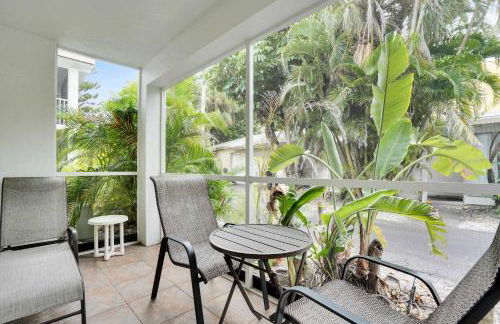 Beach Front Condo Paradise. Ground Floor.Studio. - Foto 3