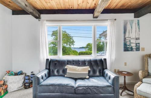 Family Lakeside Escape with Private Beach and Calm Waters - Foto 11