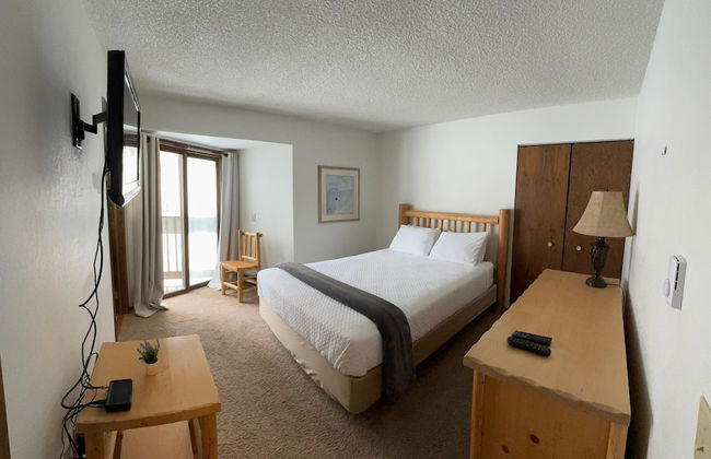 Silverado II Resort & Event Center - Photo 17