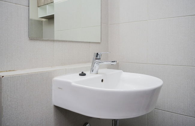 Modern And Homey Studio At Bintaro Icon Apartment - Foto 7