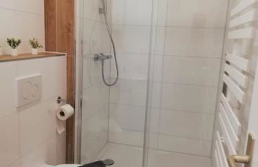 Gemütliche Altbauwohnungen mit Einzelzimmern und Parkplatz direkt am Haus! - Foto 23